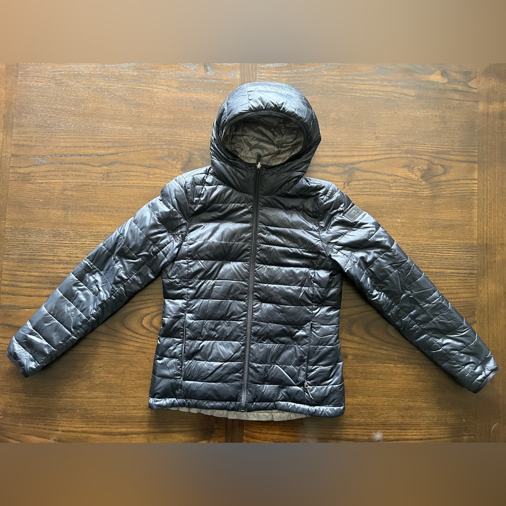 Lolë Reversible Down-Filled Puffer Jacket